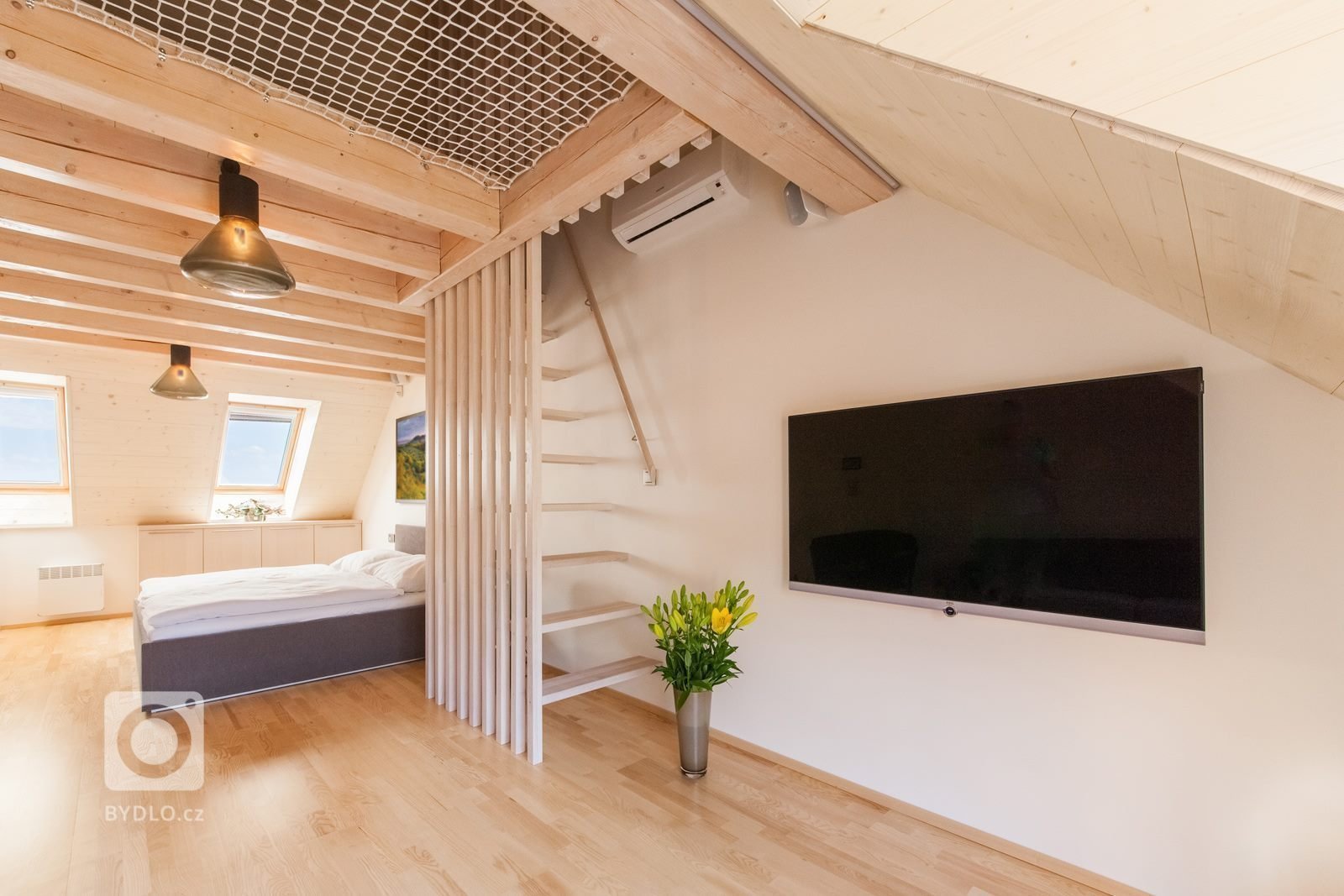 Chytrý apartmán U Venuše - ChuaveTM&nbsp;je netradičně pojatý show-room, k jehož vytvoření nás přivedly zkušenosti z realizací desítek projektů inteligentního…