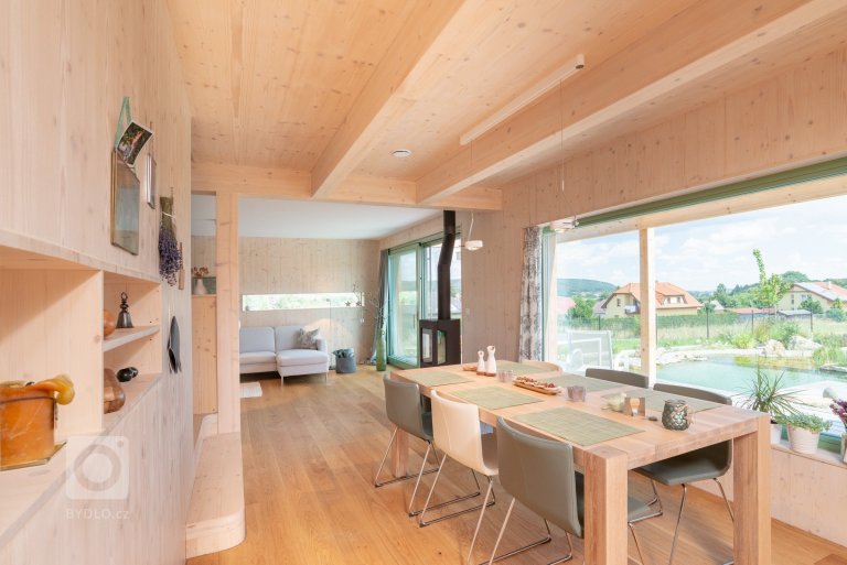 add picture to album