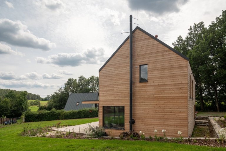 Autor:&nbsp;
Ing. arch. Lukáš Pejsar
Realizace:&nbsp;
2018
Užitná plocha:&nbsp;
140 m2
Zastavěná plocha:&nbsp;
86 m2
Obestavěný prostor:&nbsp;
388 m3
…