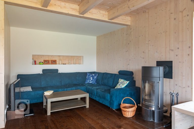 add picture to album