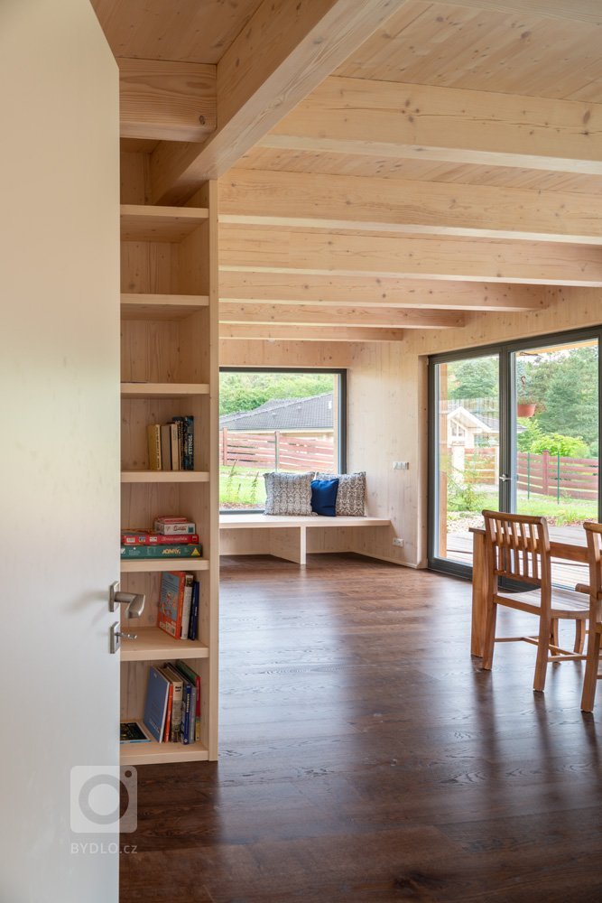 Autor:&nbsp;
Ing. arch. Lukáš Pejsar
Realizace:&nbsp;
2018
Užitná plocha:&nbsp;
140 m2
Zastavěná plocha:&nbsp;
86 m2
Obestavěný prostor:&nbsp;
388 m3
…