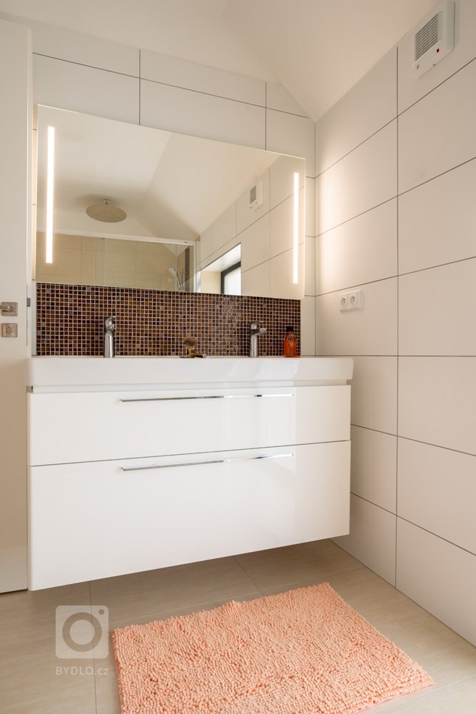 add picture to album