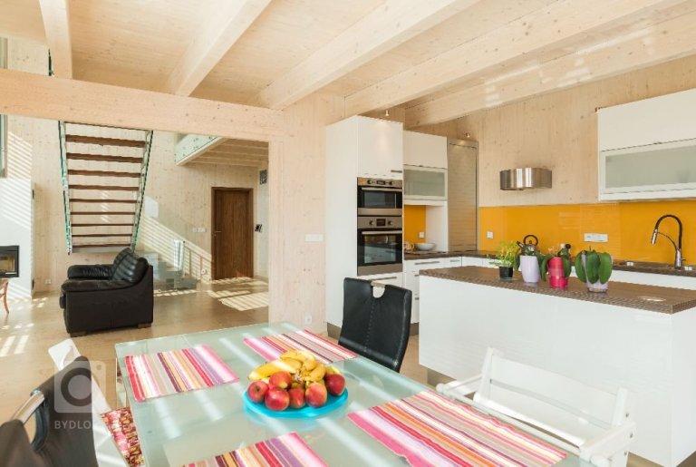 add picture to album