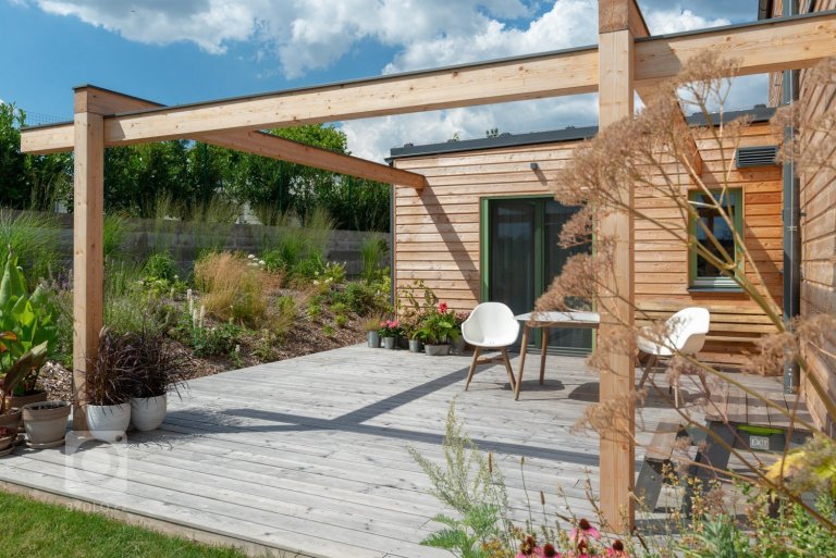 add picture to album