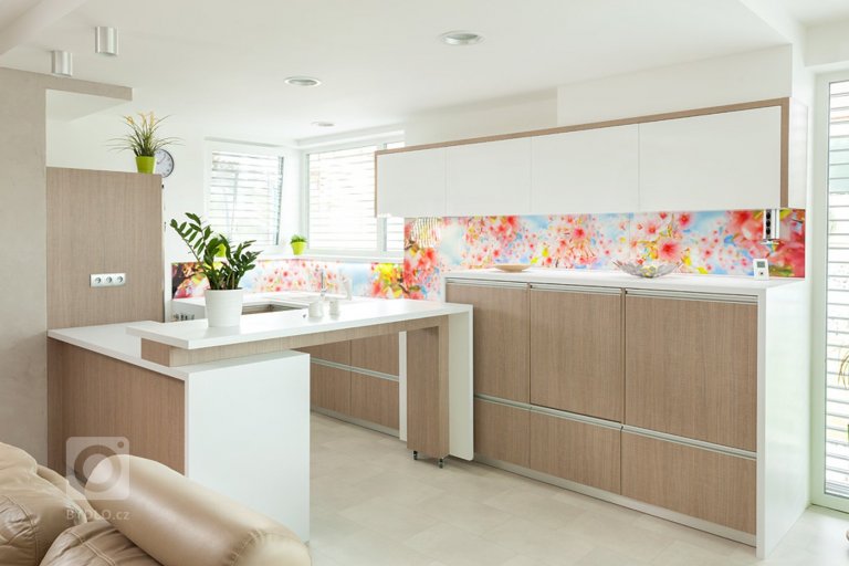 add picture to album