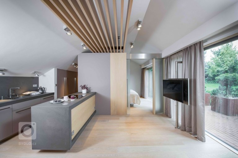 add picture to album