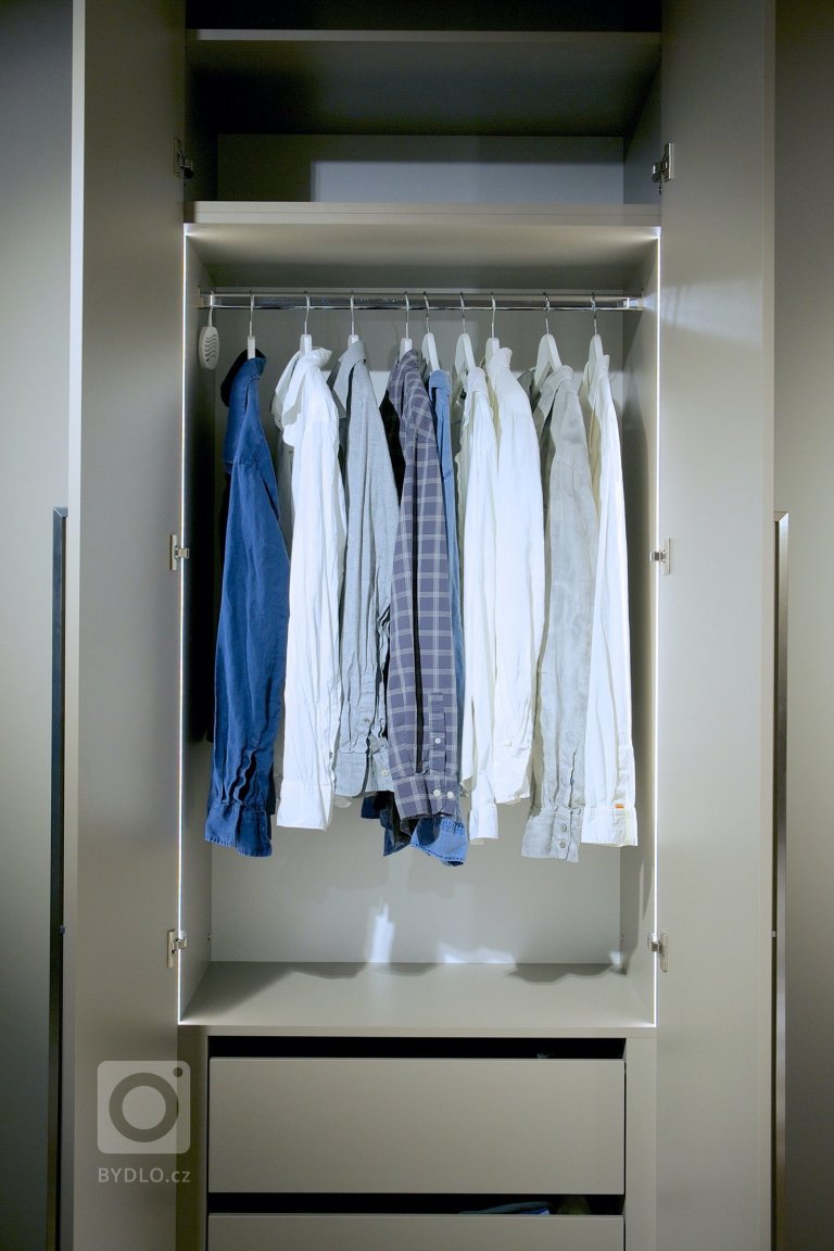 add picture to album