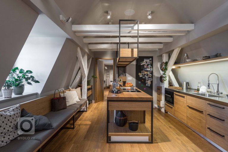 add picture to album