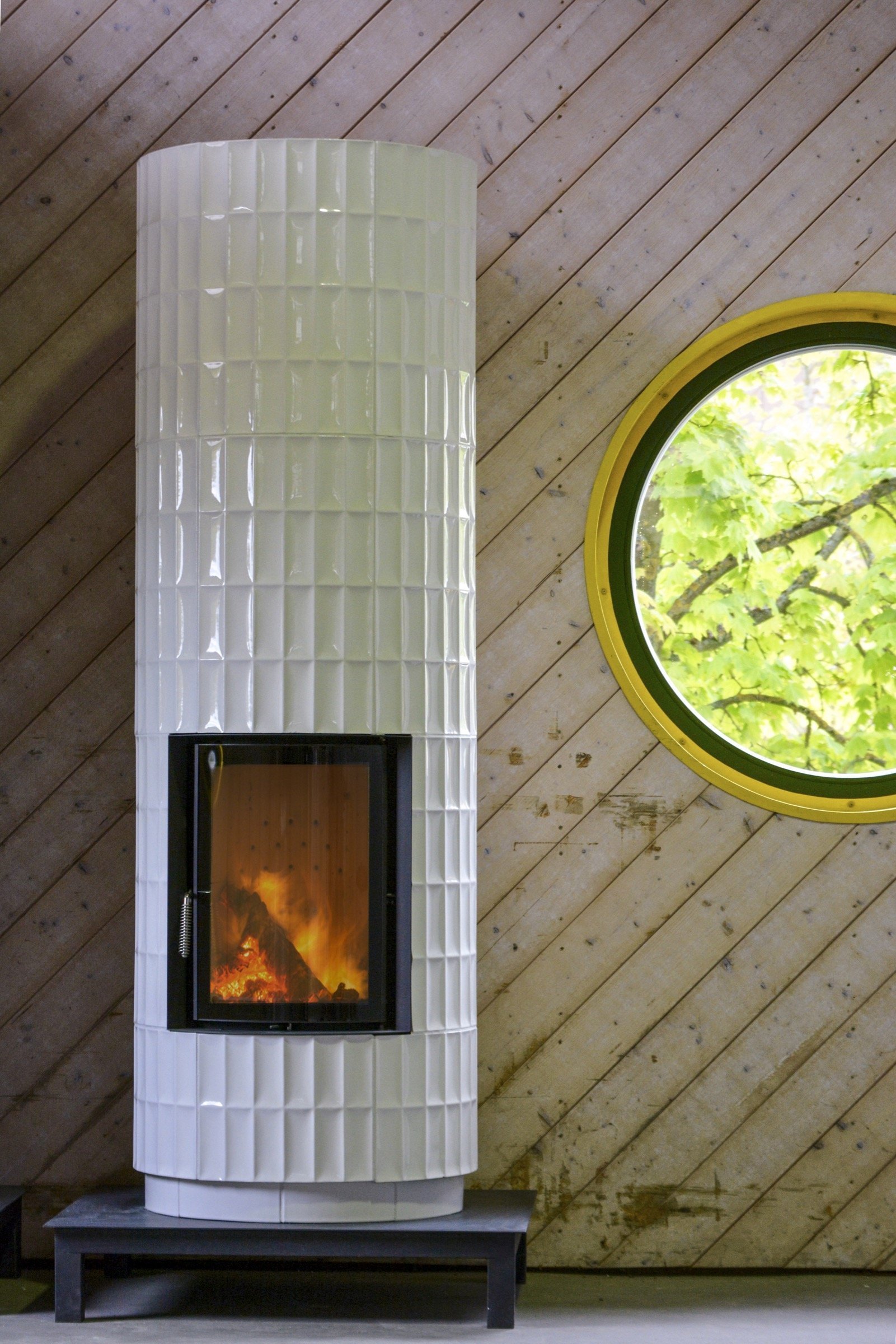 Kolem kamen pro vás dováží krbové vložky zahraničních výrobců, jako jsou Spartherm, Brunner, Iron Dog, Wesbo, firetube, Pertinger nebo litinové nádobí…