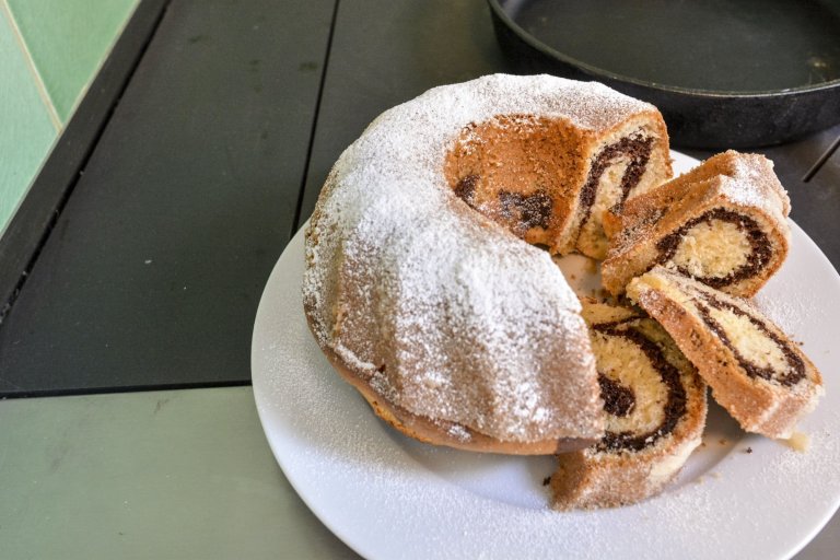 Kachlový sporák pro rekonstruovaný podkrovní byt