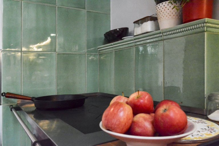 Kachlový sporák pro rekonstruovaný podkrovní byt