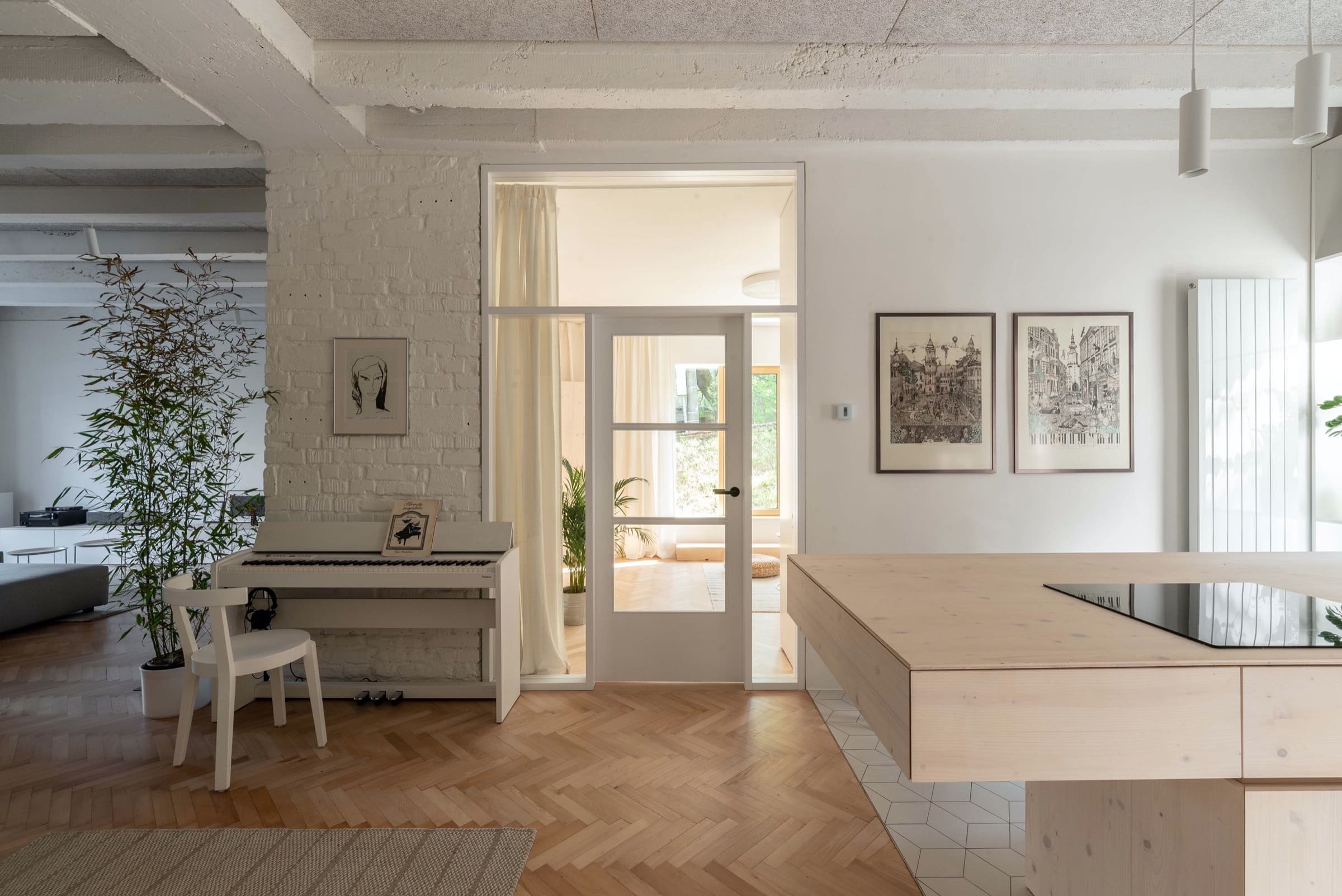 Přízemní byt ve staré bytovce