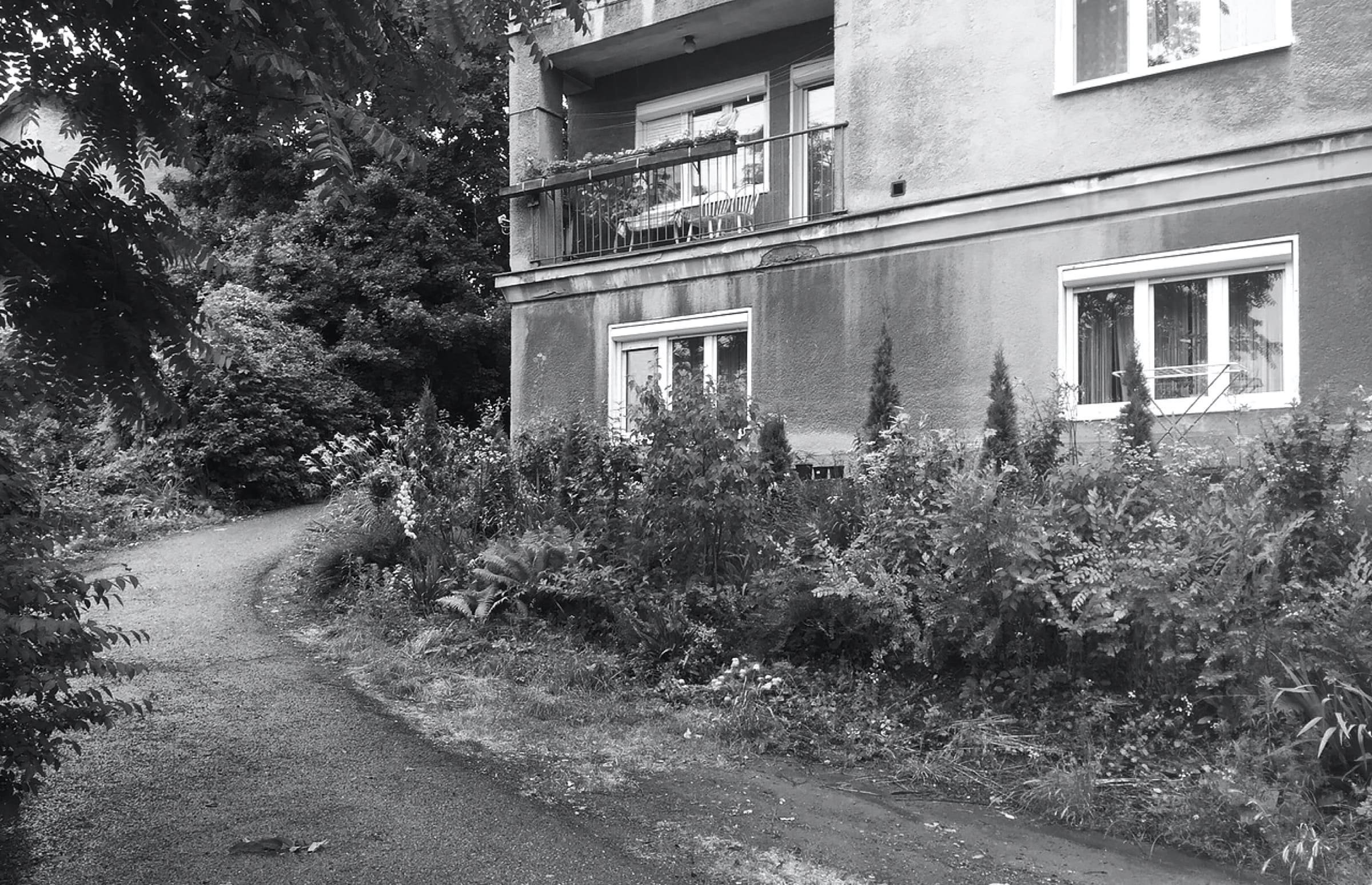 Přízemní byt ve staré bytovce