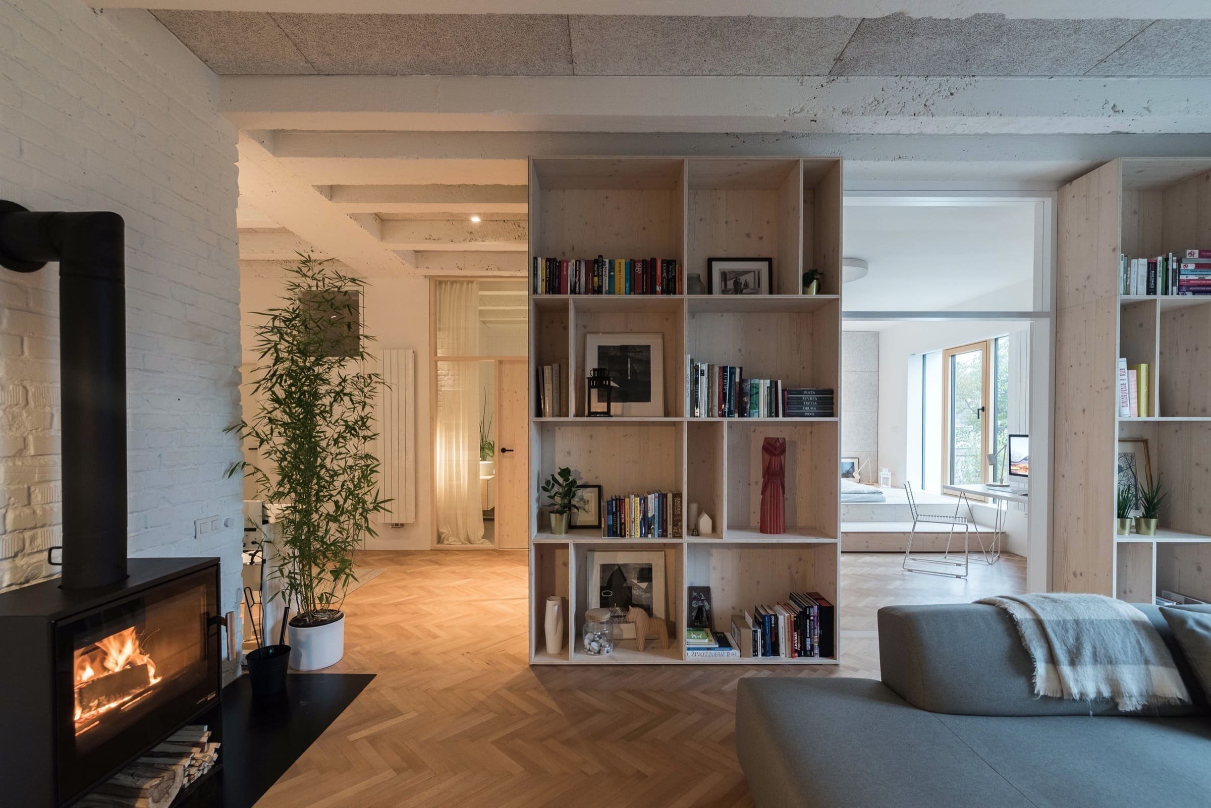 Přízemní byt ve staré bytovce