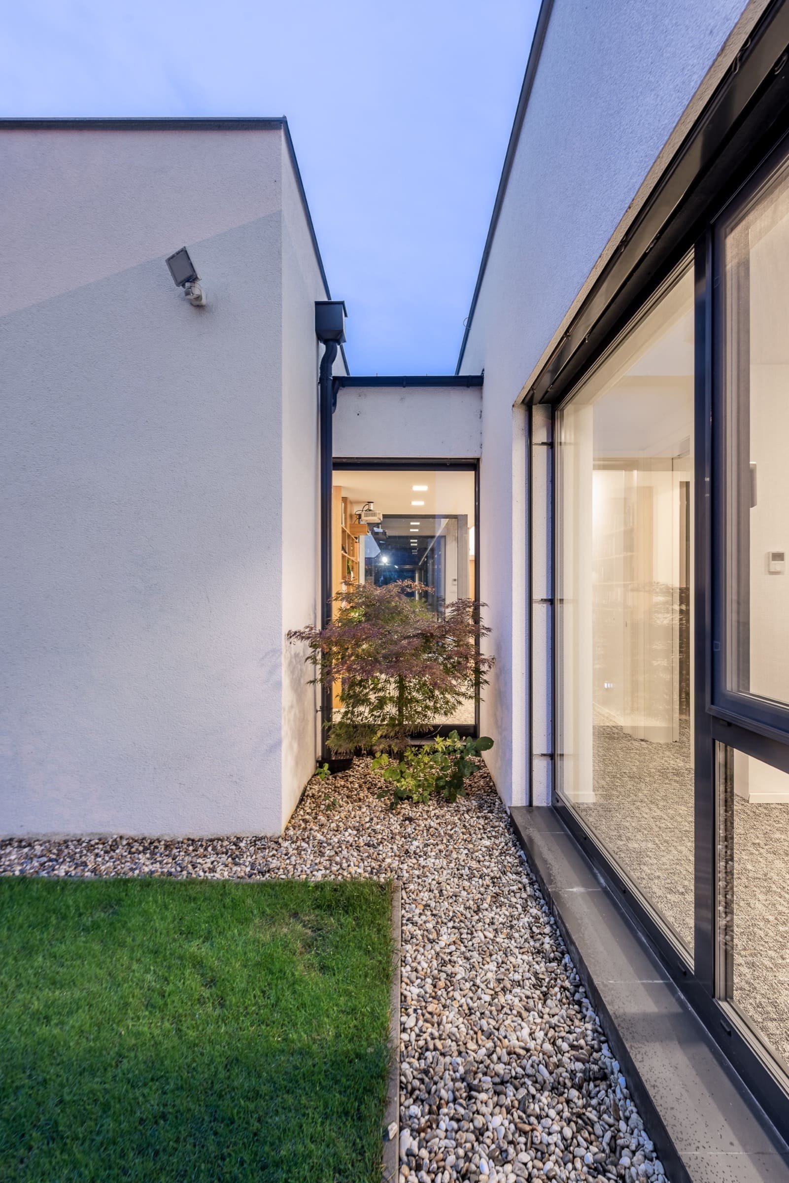 Přízemní rodinný dům v okrajové části bratislavského Prievozu