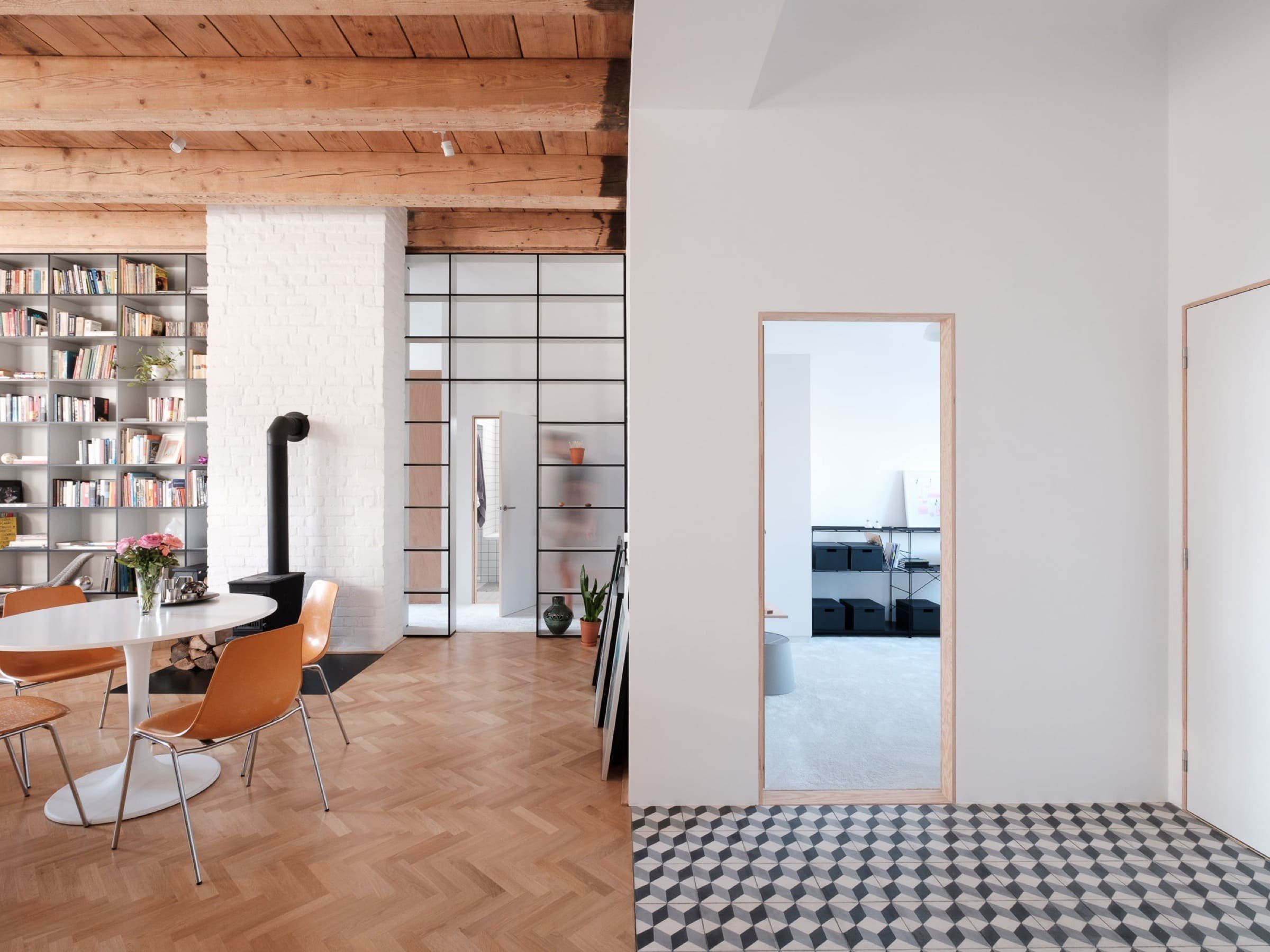 Ze starého fádního bytu vznikl stylový interiér