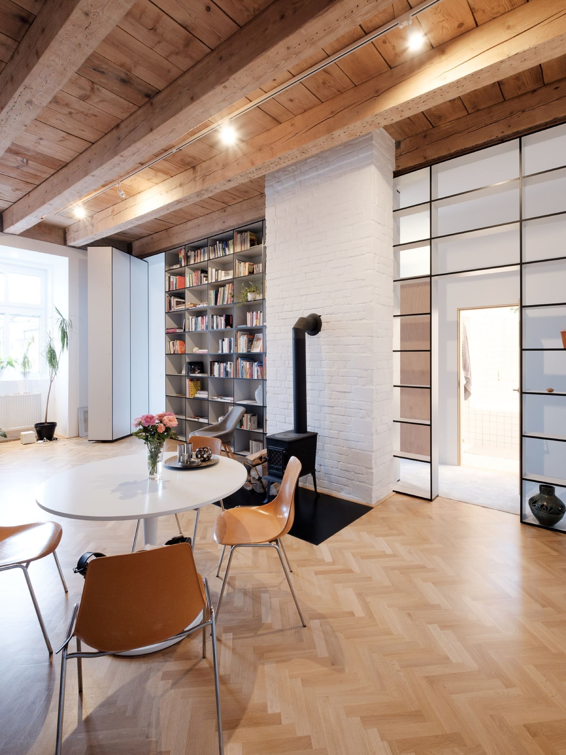 Ze starého fádního bytu vznikl stylový interiér