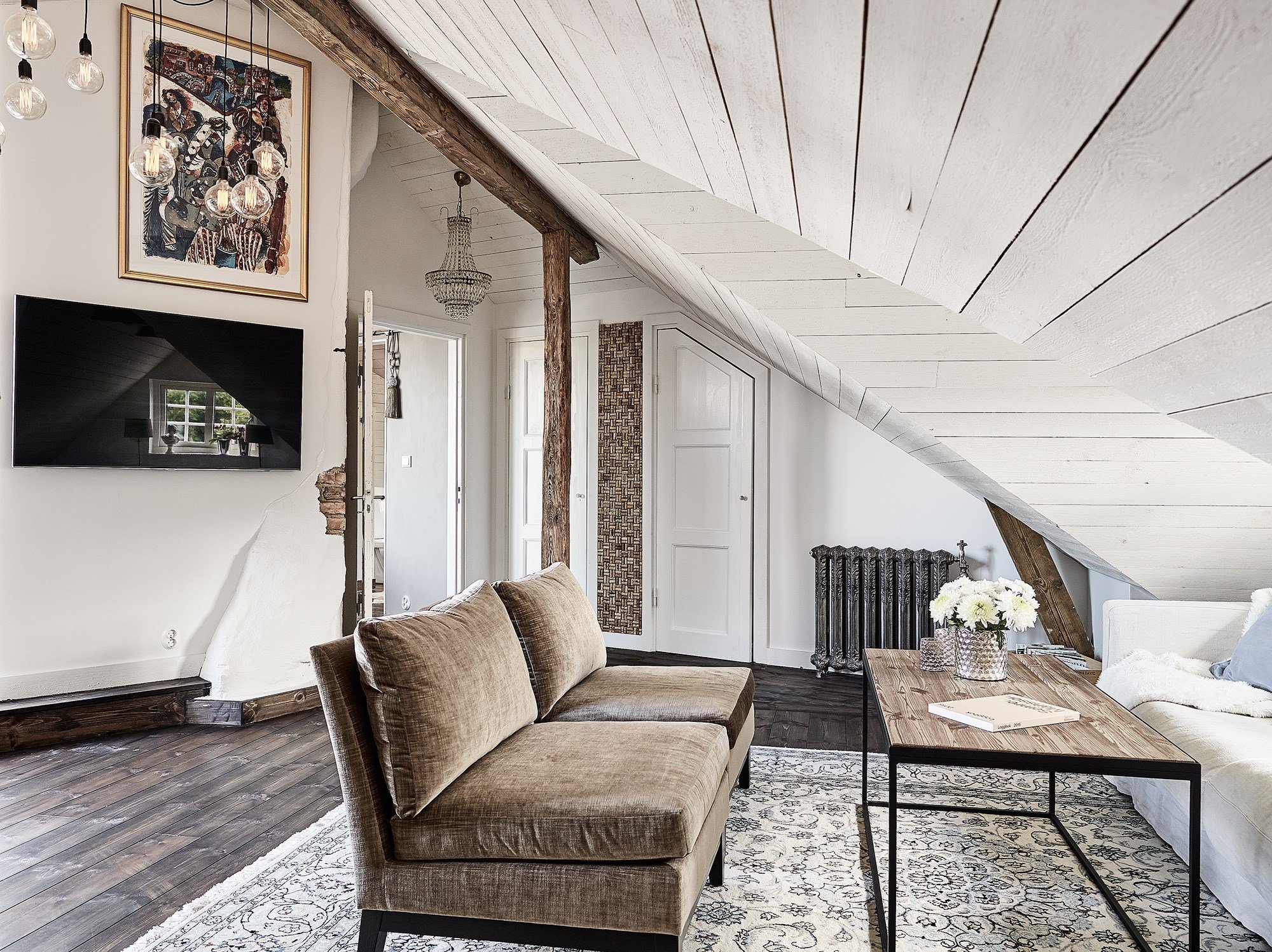 Skandinávský interiér v podkroví