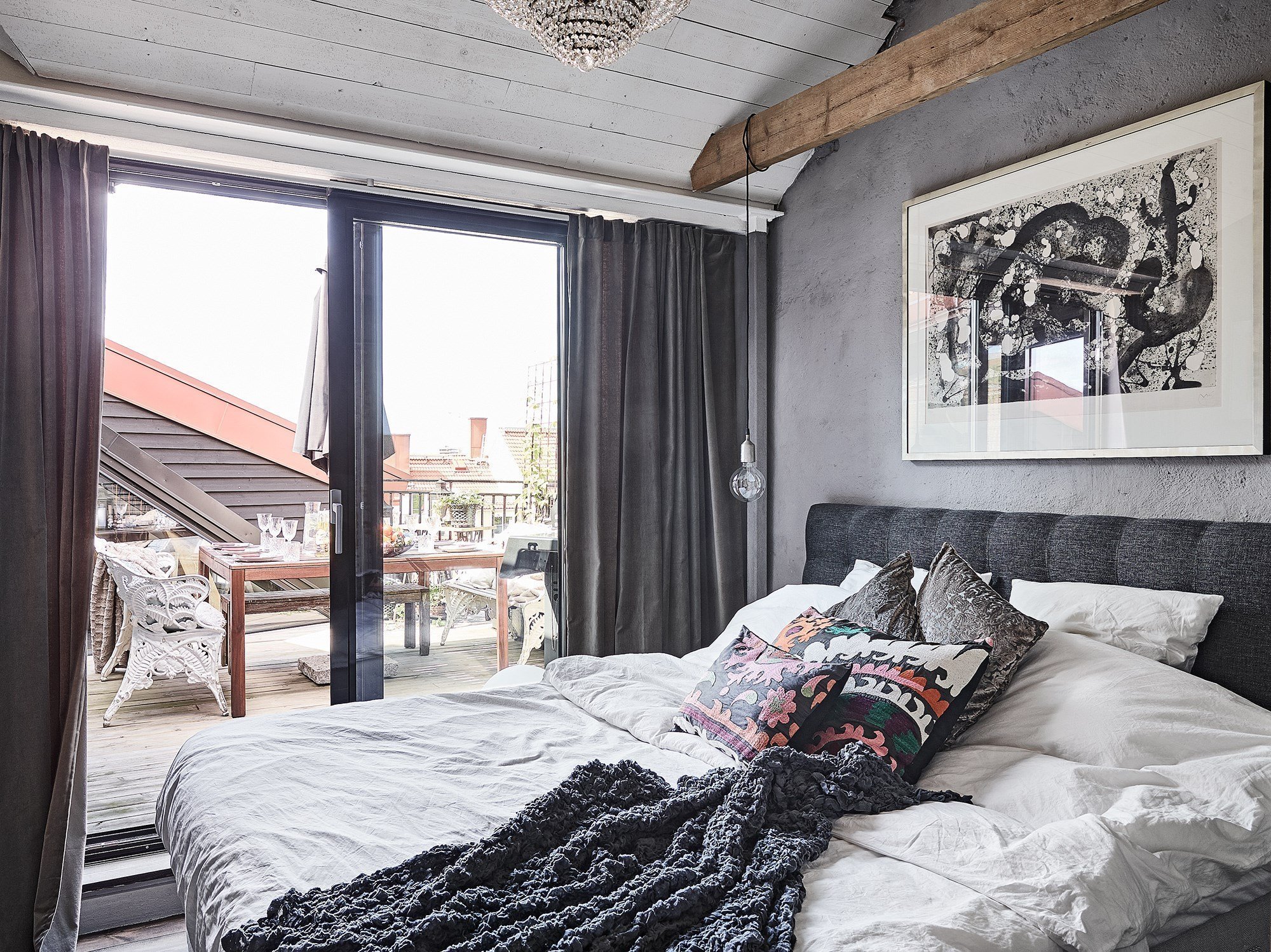 Skandinávský interiér v podkroví