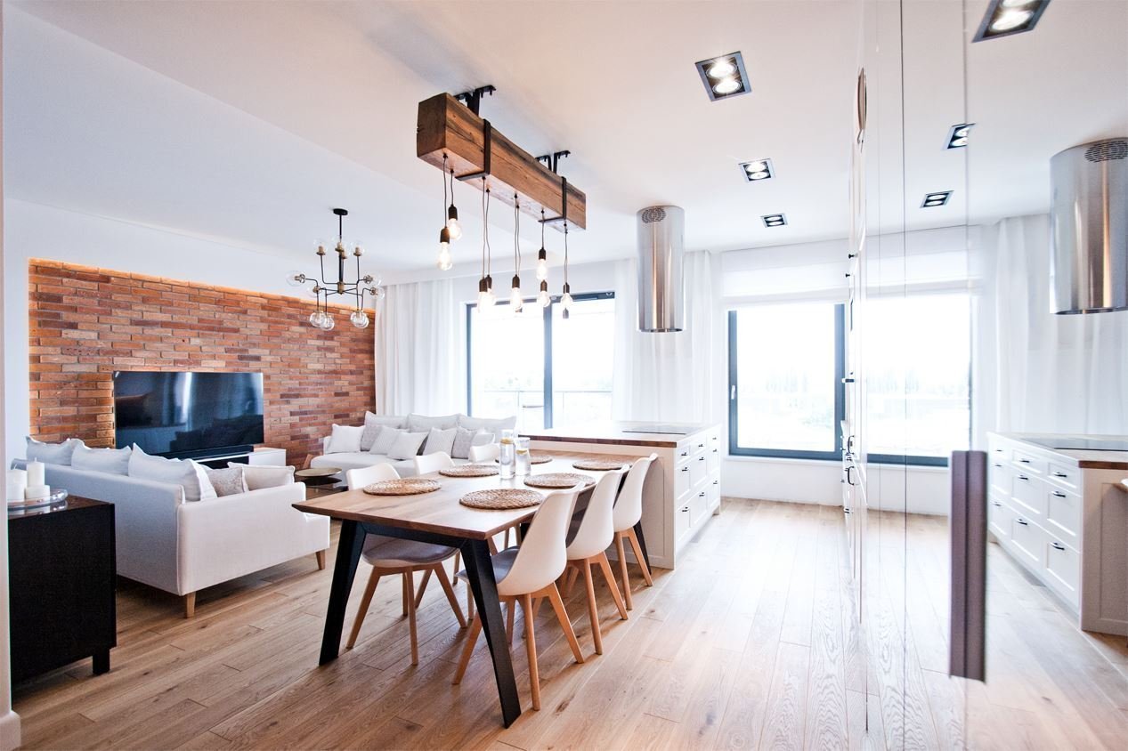 Byt s cihlovým obkladem