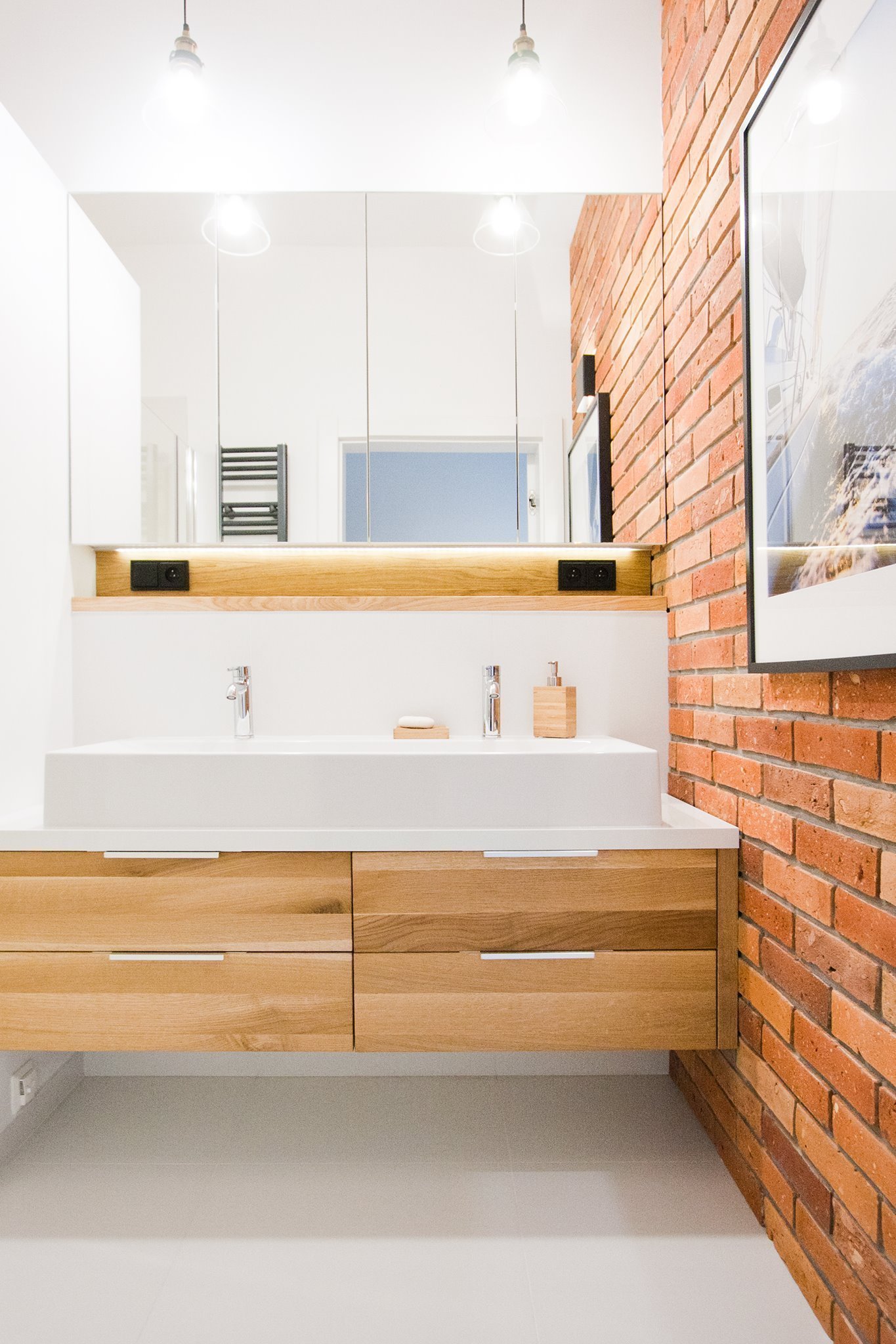 Byt s cihlovým obkladem