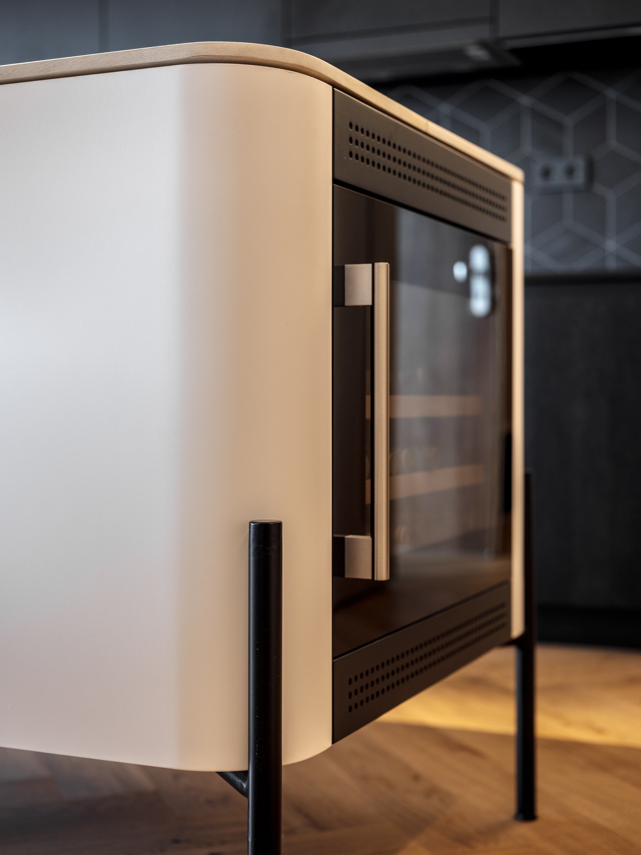 Bydlení ve střešní nástavbě panelového domu