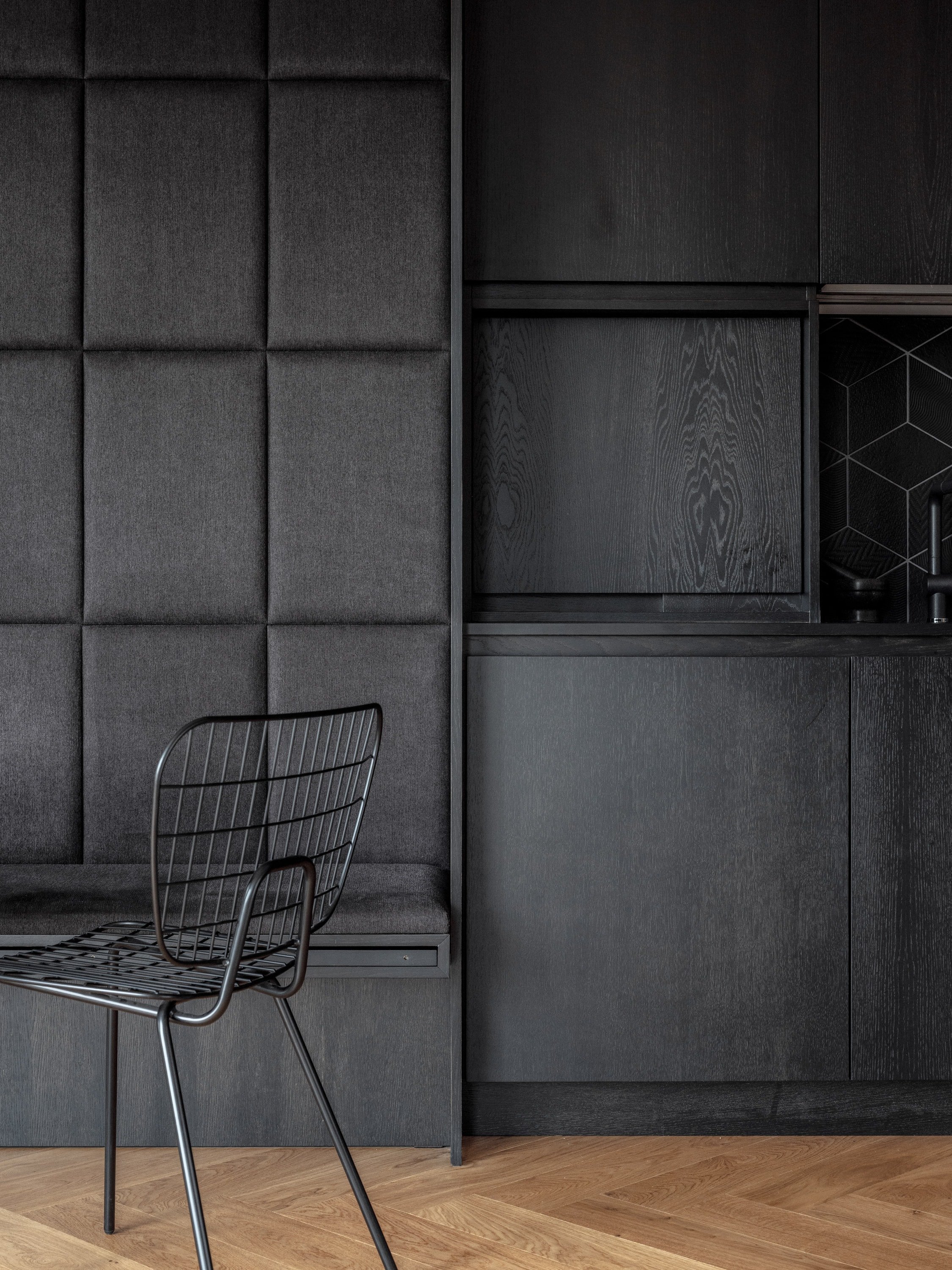 Bydlení ve střešní nástavbě panelového domu