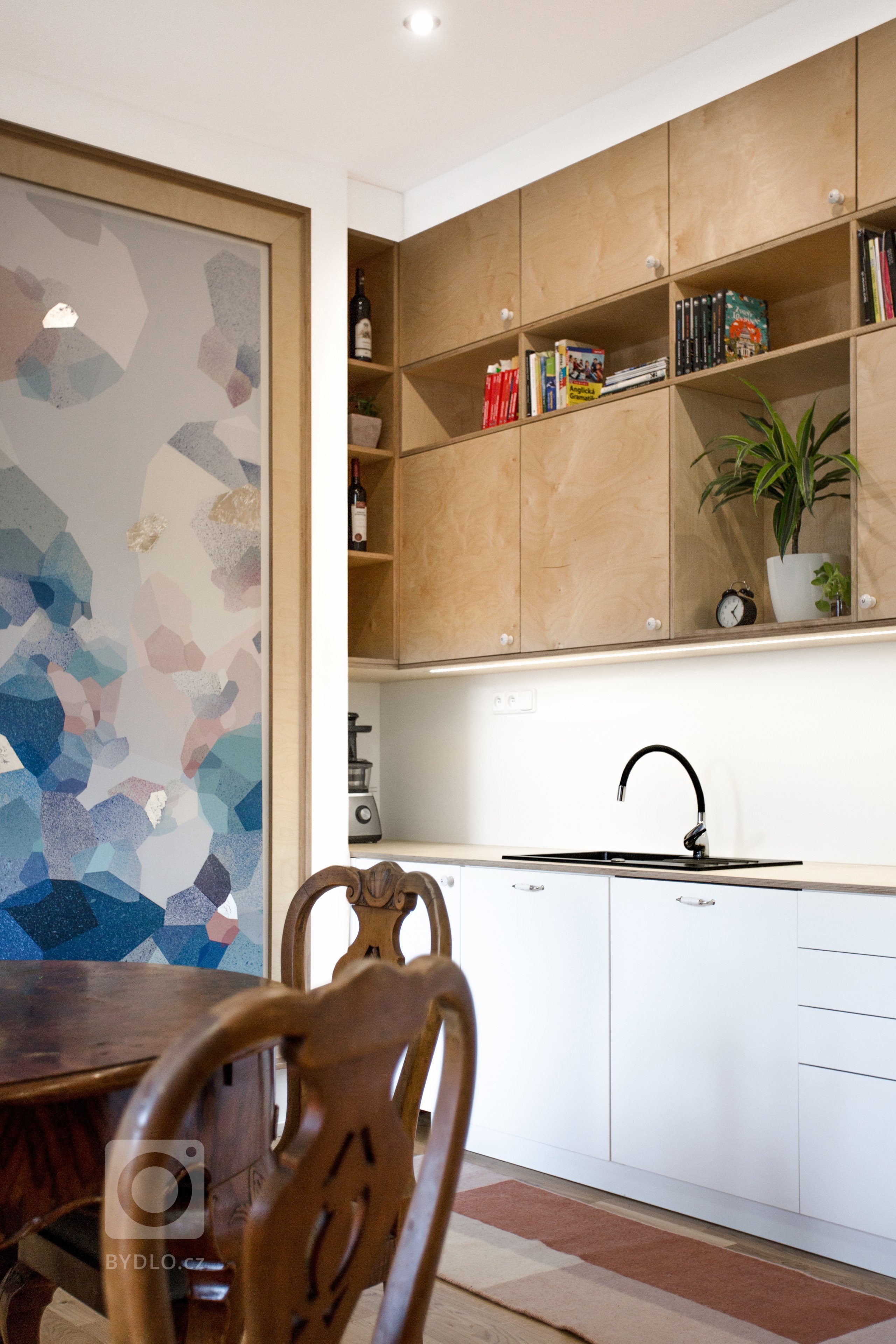 Základem dobrého bydlení jsou dispozice. I novostavba potřebuje svoje dispoziční úpravy, které vyhovují jak požadavkům majitele, tak praktickému užívání. Vrhli…