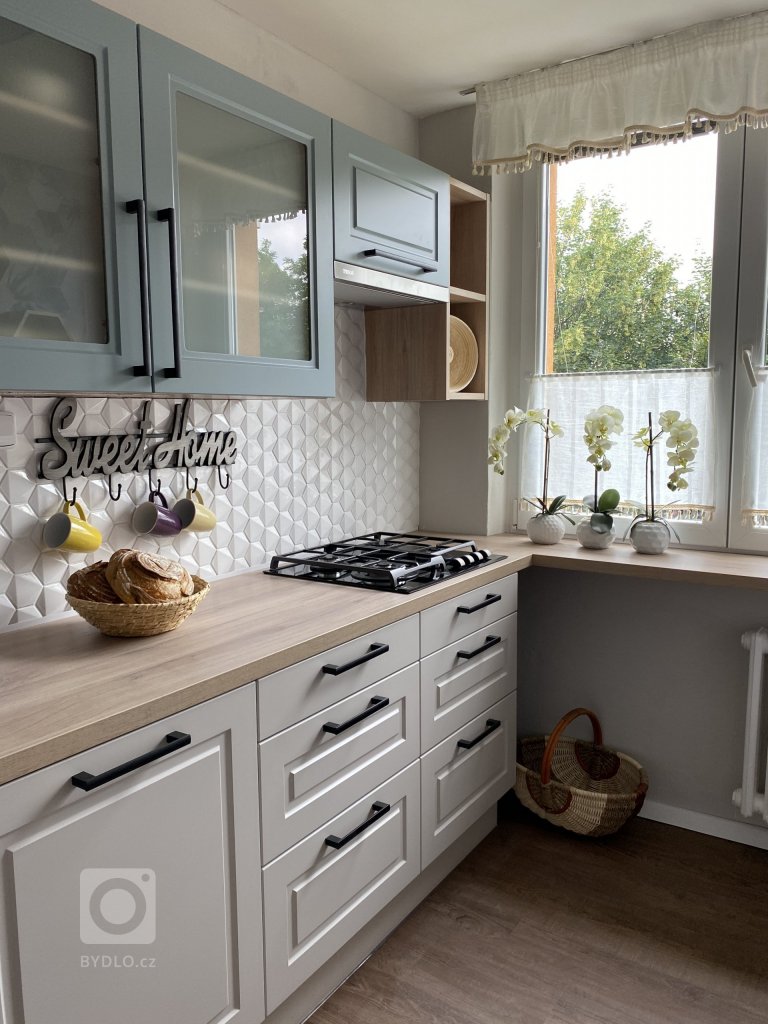 add picture to album