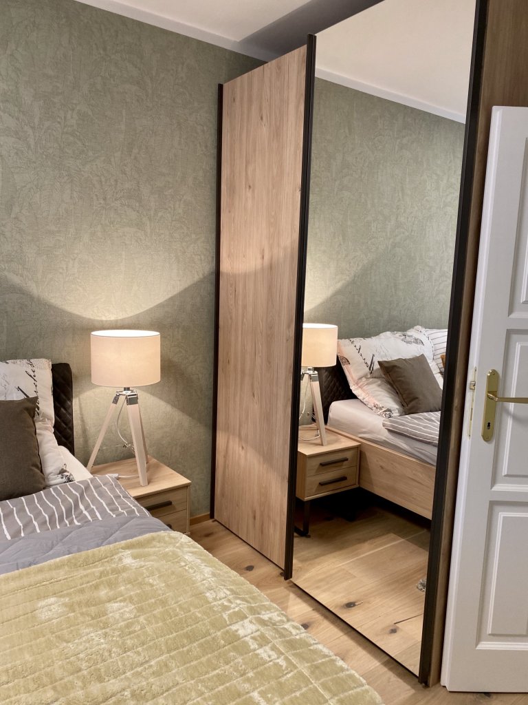 &bdquo;Největším vtipem této ložnice , kterou jsem navrhovala pro výherce spotřebitelské soutěže ASKO&nbsp;je, jak
se dá snadno ze standardního nábytku získat…