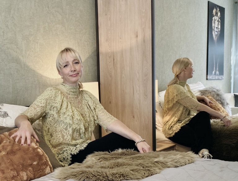 &bdquo;Největším vtipem této ložnice , kterou jsem navrhovala pro výherce spotřebitelské soutěže ASKO&nbsp;je, jak
se dá snadno ze standardního nábytku získat…