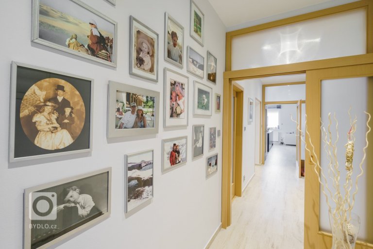 add picture to album