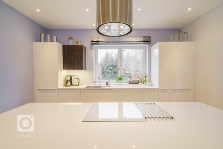 add picture to album