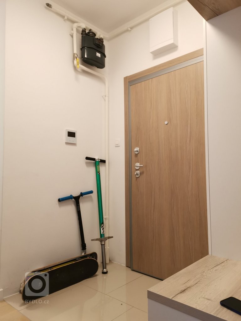 add picture to album