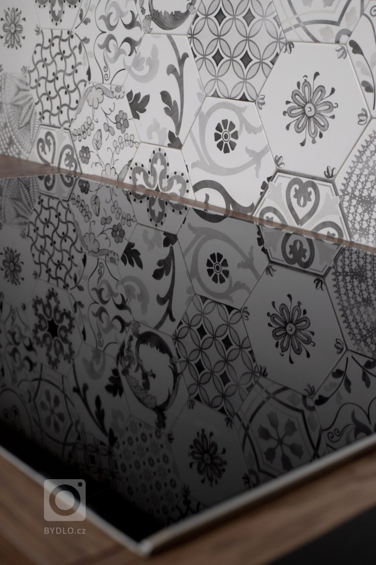 add picture to album