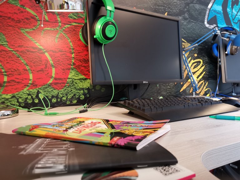 Díky možnosti využít kapacitu šatny pro uložení oblečení, dětský pokoj mohl být koncipován jako místo na hraní, spaní a učení&hellip; Navrhla jsem spoustu…