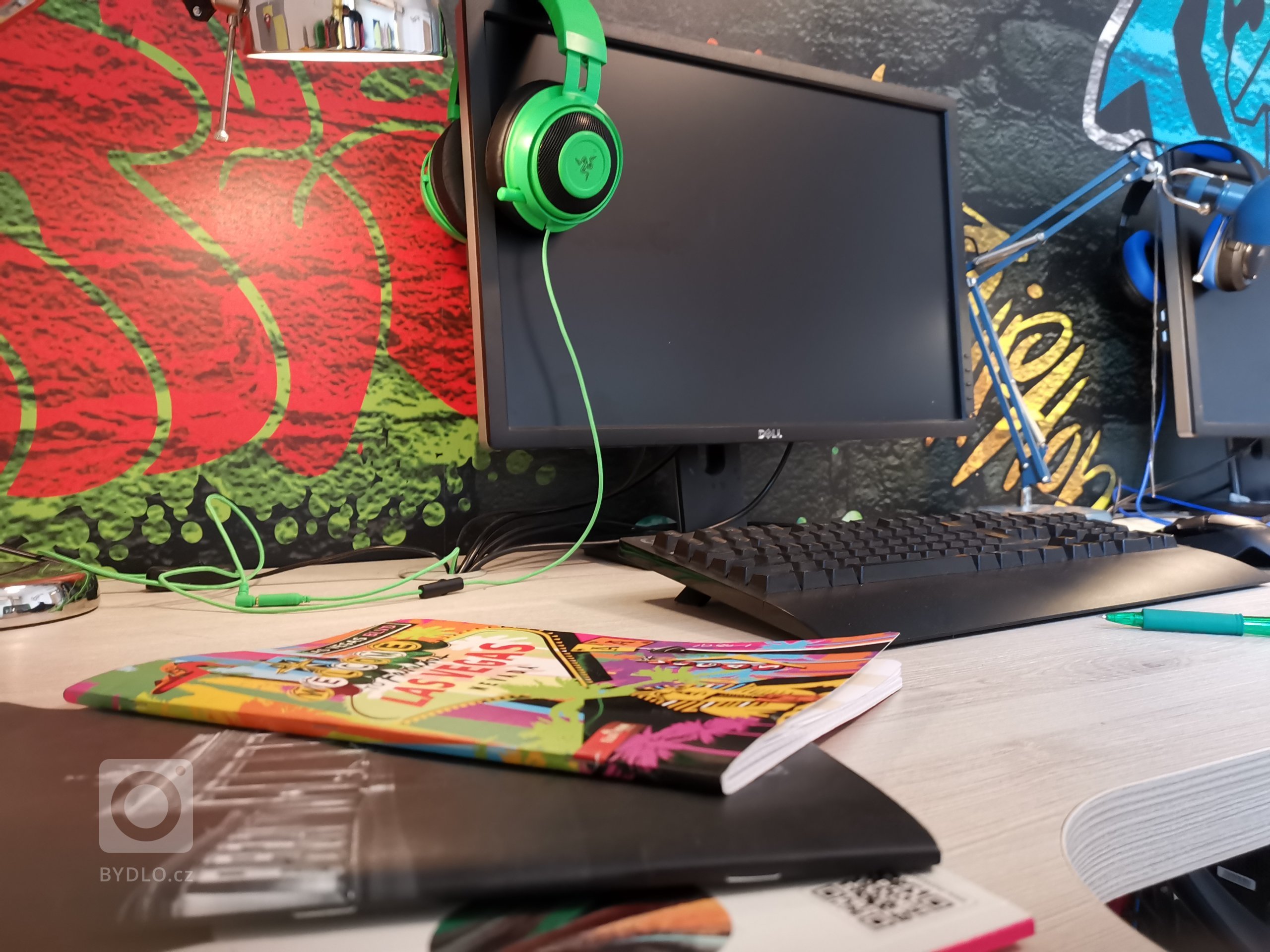 Díky možnosti využít kapacitu šatny pro uložení oblečení, dětský pokoj mohl být koncipován jako místo na hraní, spaní a učení&hellip; Navrhla jsem spoustu…