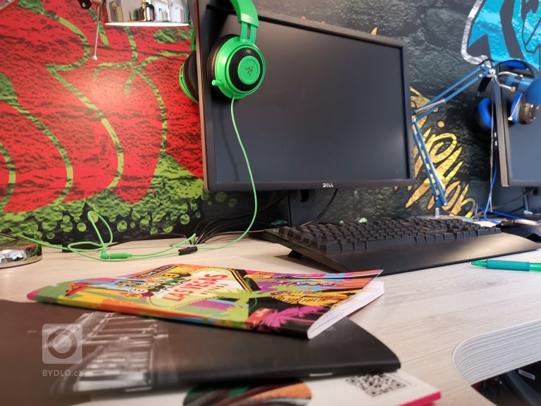 add picture to album