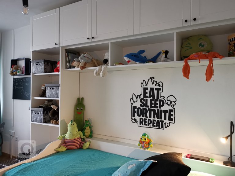 add picture to album