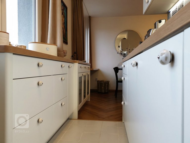 add picture to album