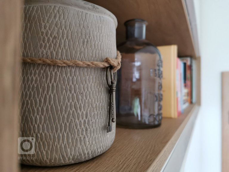 add picture to album