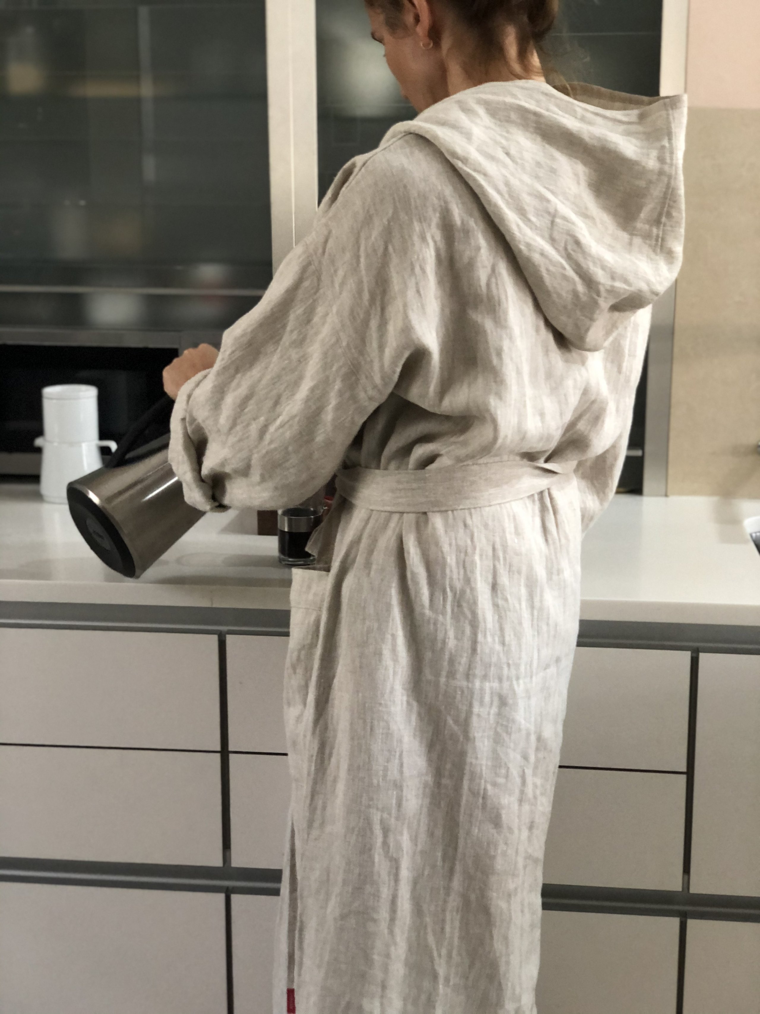 Minimalistická barevnost vnese do vaší kuchyně řád. Kvalitní materiály nadčasovost.