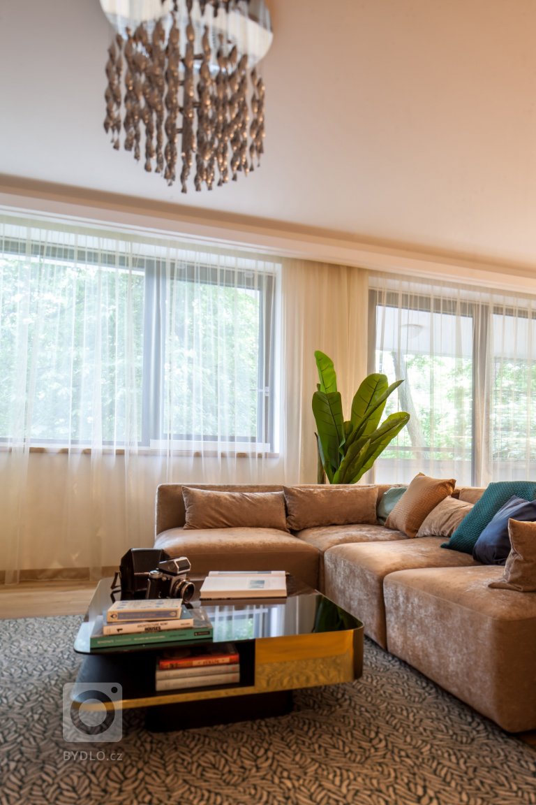 add picture to album