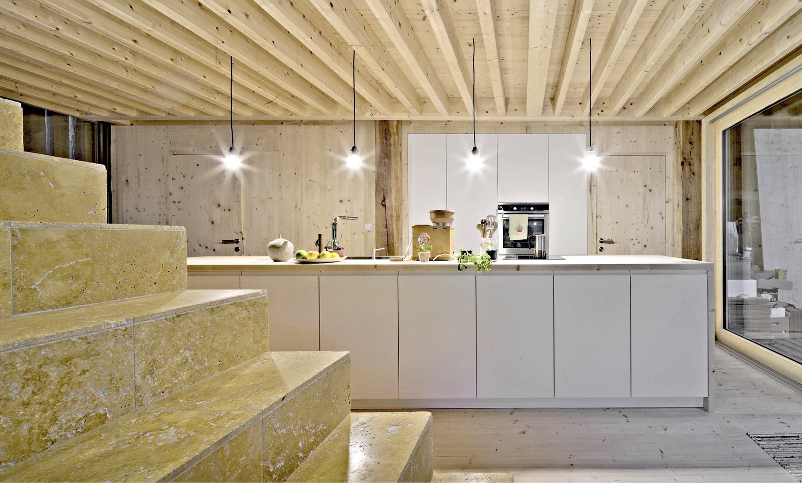 150 let starou stodolu přenesli a zrekonstruovali