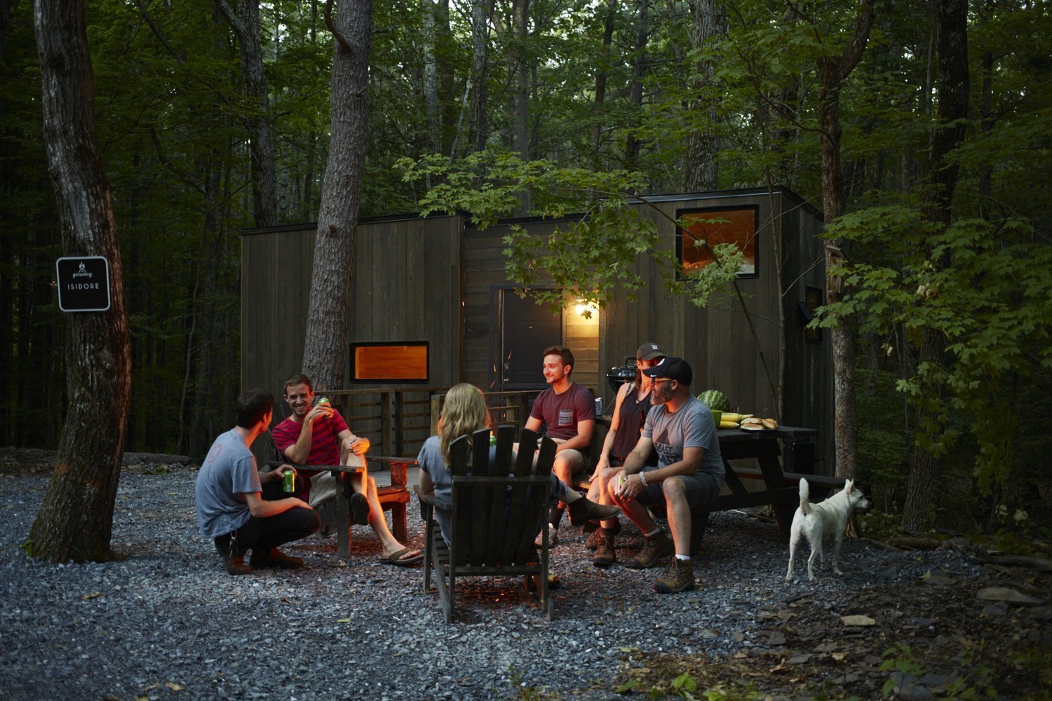 Dřevěný minidomek na kolech