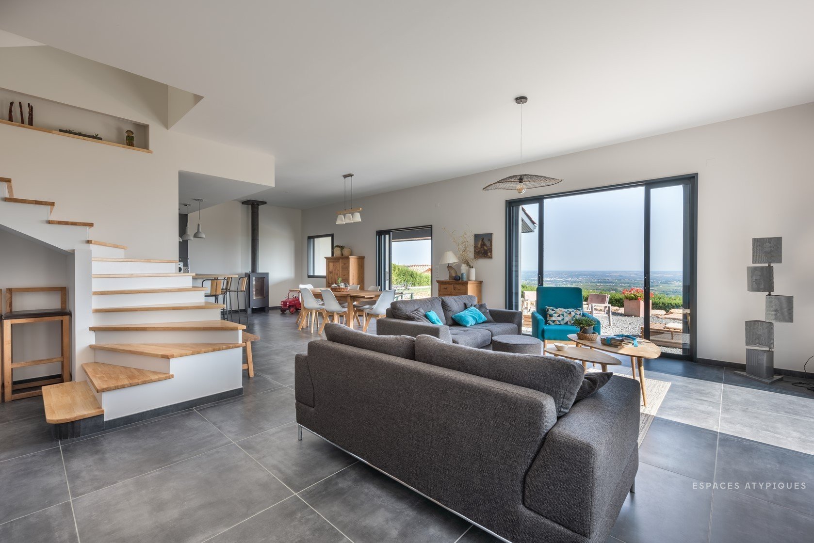 Dům s fantastickým výhledem do krajiny