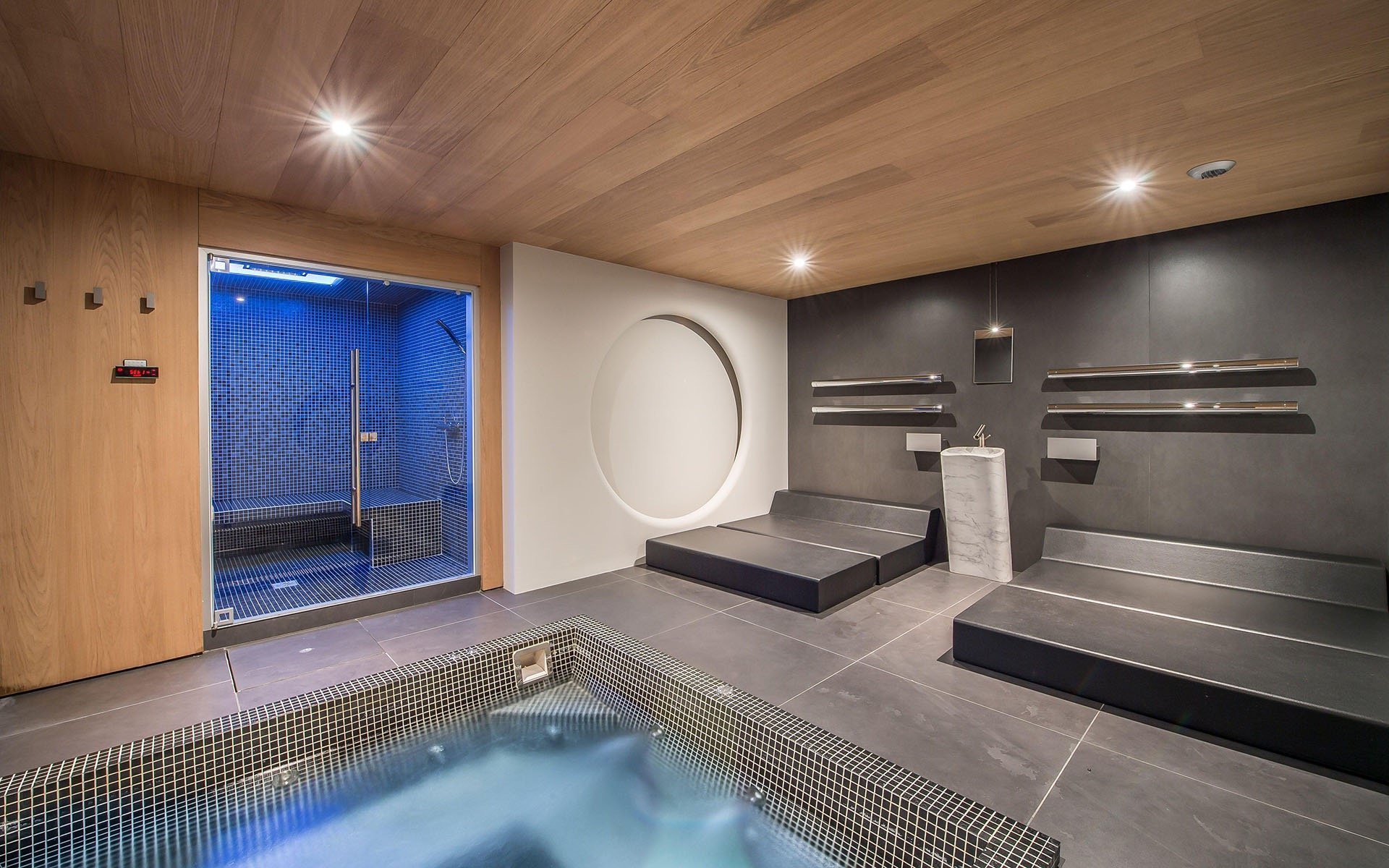 Moderní chata v horách