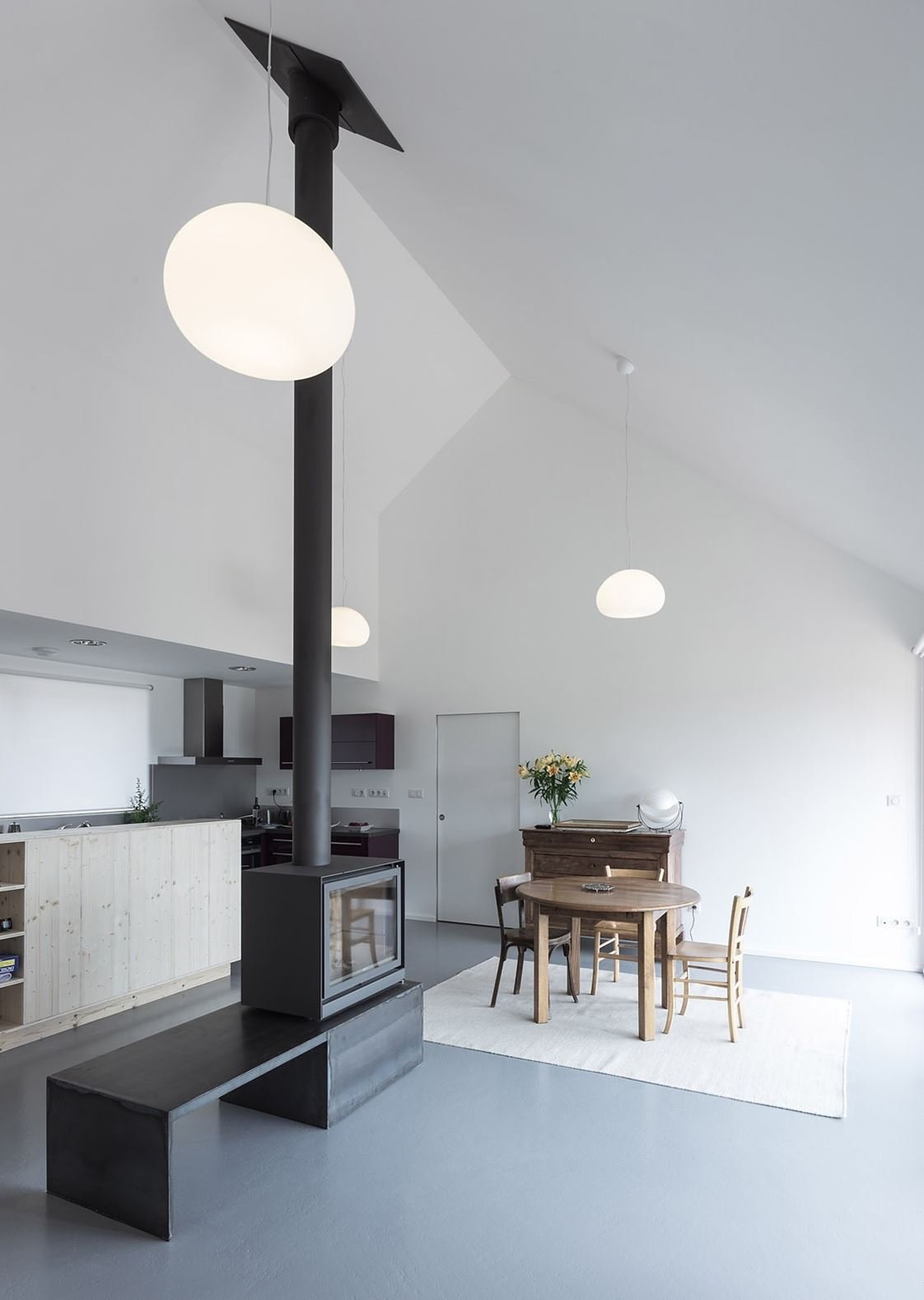 Moderní dům se sedlovou střechou