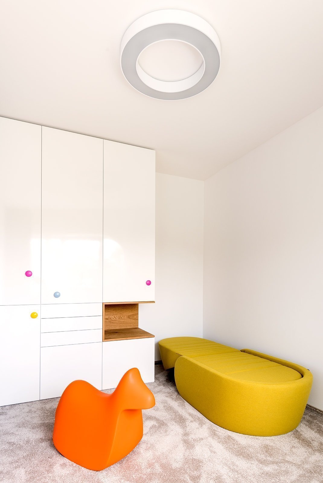 Nebojte se barev v interiéru