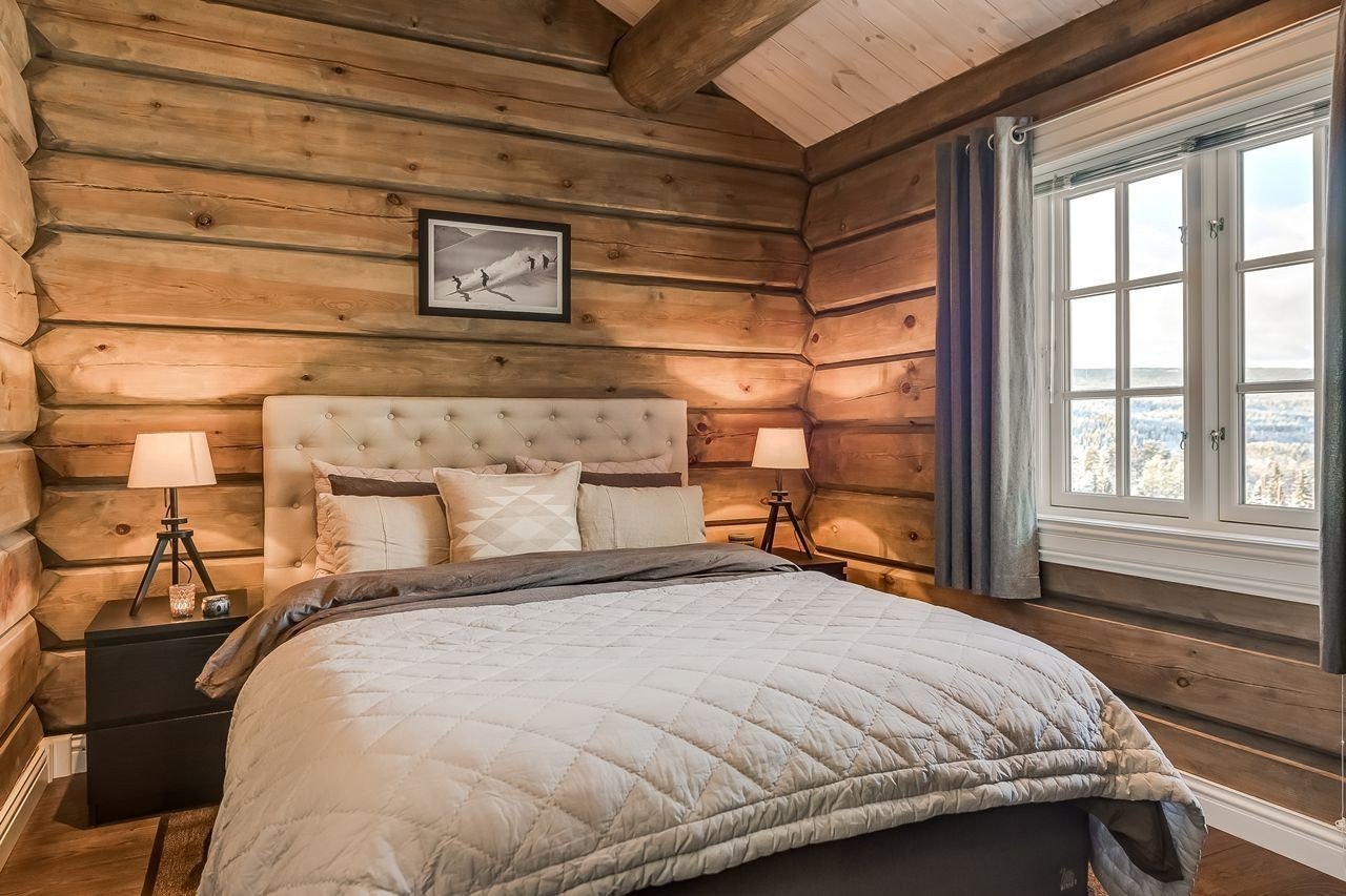 Norská chata s výhledem na lesy